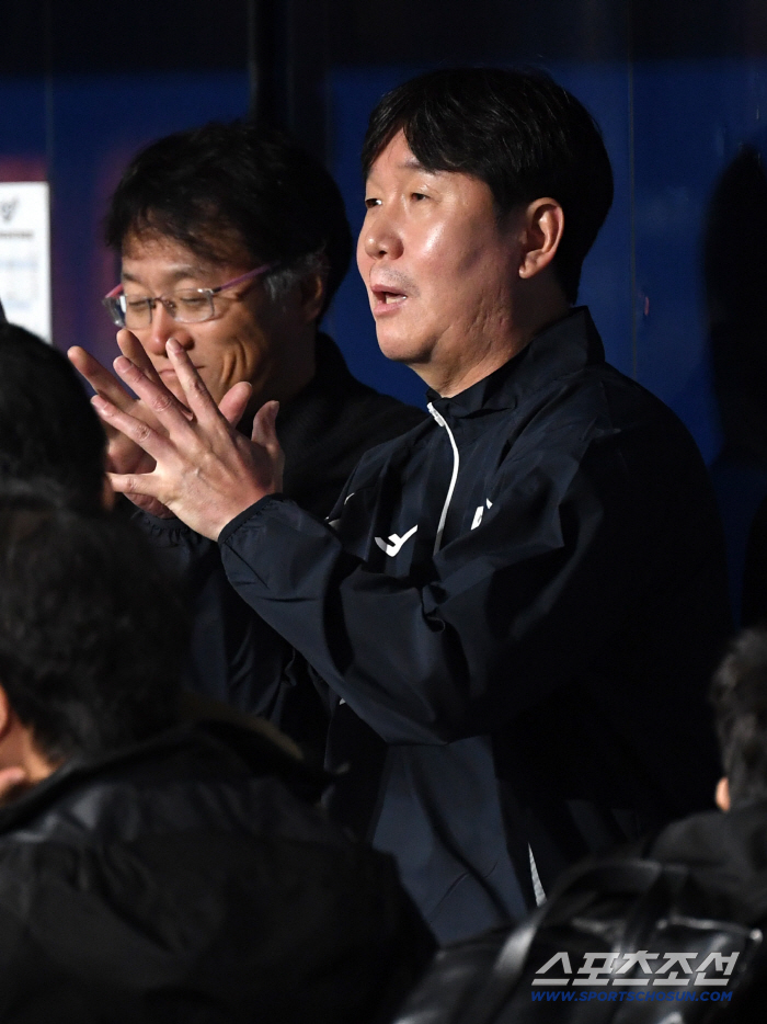  Interview with the reporters of Ryu Ji-hyun, coach of the national baseball team