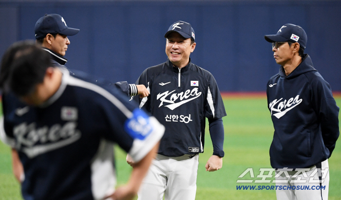  Kim Kwang-sam, Lee Dong-wook, Kim Jae-gul Coach Team has a good atmosphere