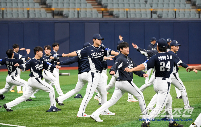  National baseball team's Moon Dong-ju has no shoulder problems