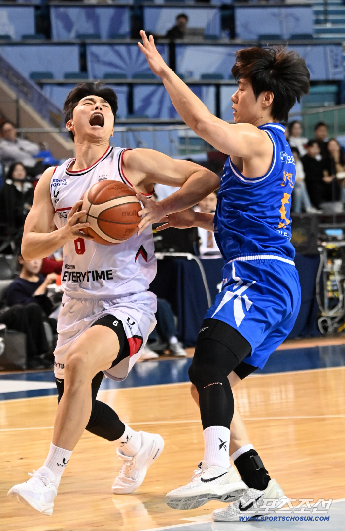  Park Jihoon, I have to go in