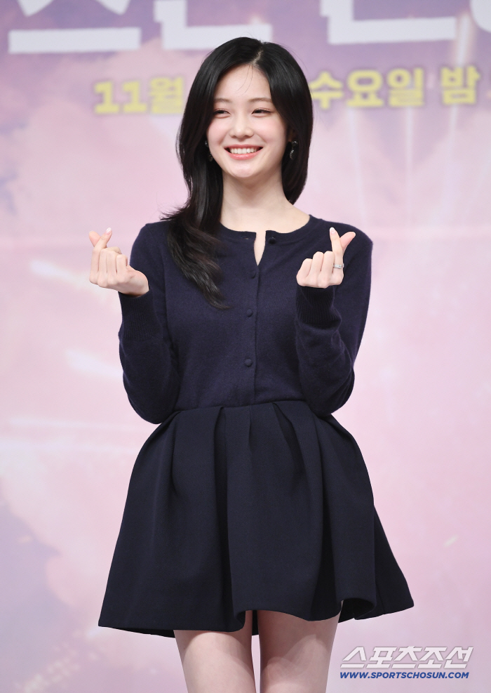  Udabi, your shy smile is lovely