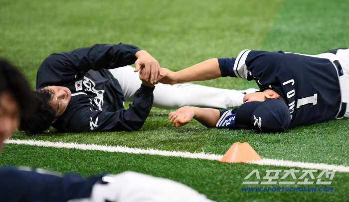  Wontae In Moon Dongjoo's warm atmosphere