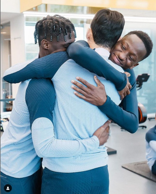 Tottenham officially confirmed! Threat with Agent Guns → Arrest...An anonymous EPL player is shocked to see SON