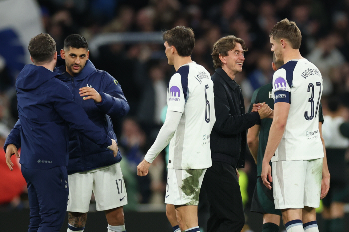Coach Frank thought Messi turned into Van de Ben after Son Heung-min scored a Van de Ben wonder goal