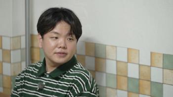 Was it always this popular…An emotional reunion with a girl fan in Asan, Chungcheongnam-do (Jeon Hyun-moo Plan 3)