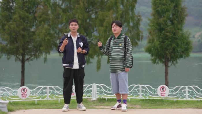 Was it always this popular…An emotional reunion with a girl fan in Asan, Chungcheongnam-do (Jeon Hyun-moo Plan 3)