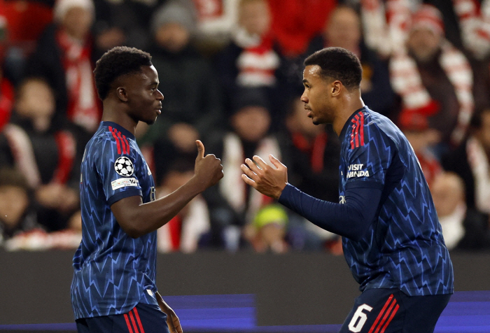 What if there are any injuries...Crazy pace Arsenal, won again! 10 consecutive wins in 122 years