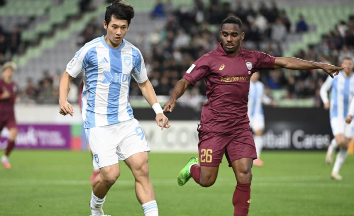 What a waste! Lee Dongkyung! Ulsan HD closes its unbeaten streak with 01 stone loss to Vissel Kobe in the away game