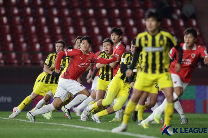  Cho Sang-hyuk's 87th minute equalizer  Auverdan injury survived Pohang, Singapore's Tampa Bay, and 11 sweat...K League 4 Team All Winless Humiliating