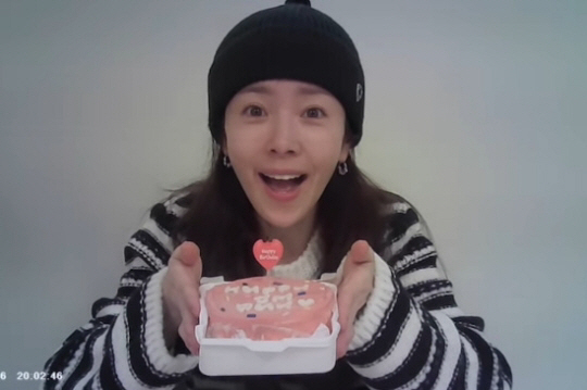 Choi Jung Hoon ♥ Han Ji Min, a birthday party full of hearts..I love you as much as the universe