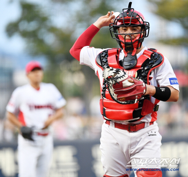 It is better than the 97.5 million won trade in compensation, which could be an unexpected surprise for a C-class catcher