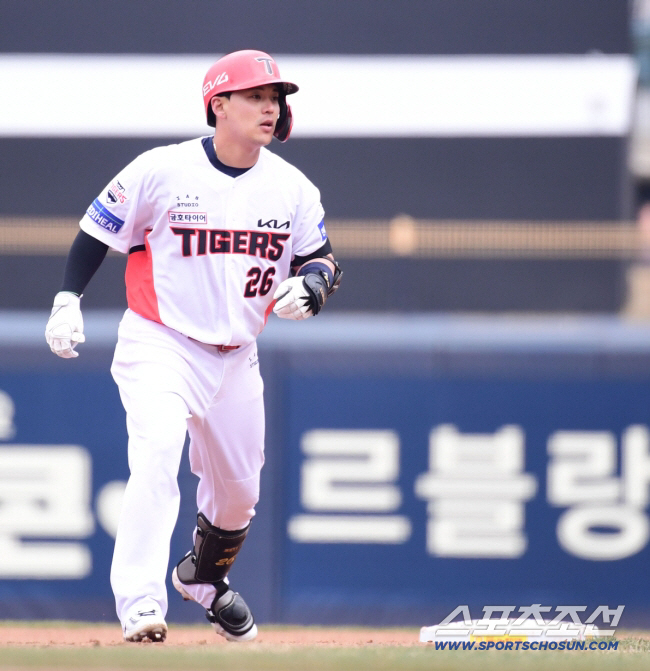 It is better than the 97.5 million won trade in compensation, which could be an unexpected surprise for a C-class catcher