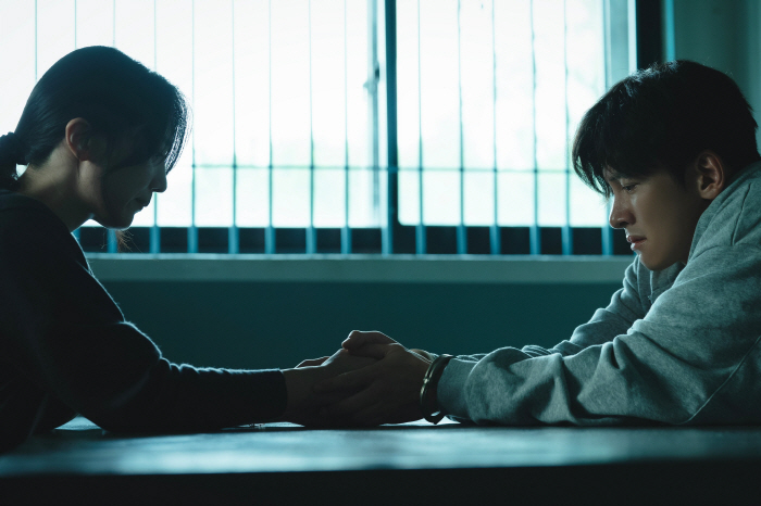 It looks really good on you..Pyo Ye-jin and Ji Chang-wook of the sculpture city → Special presence