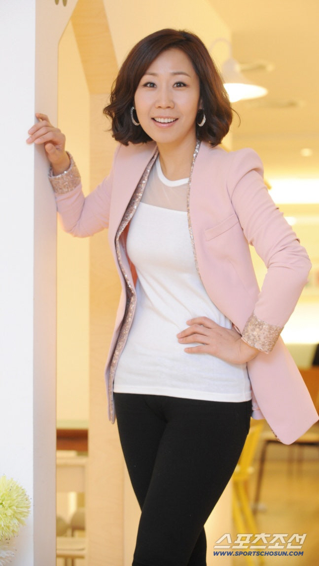 Jeong Sun-hee, even abandoned dogs abandoned by the leading cast of Animal Farm MC Down..a total of 12 adoptions