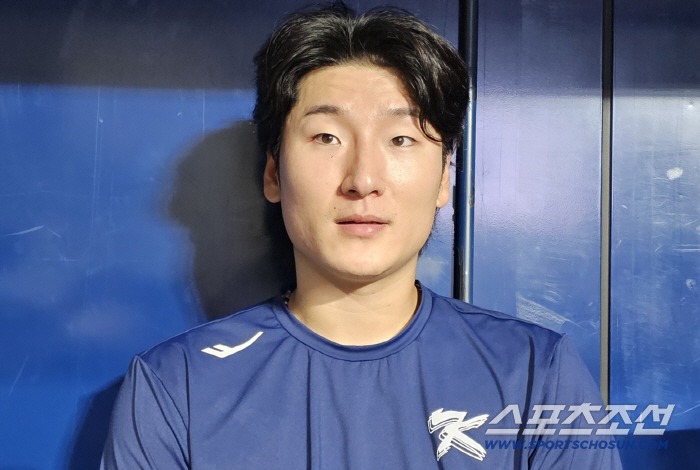 Now that the season is over, I want to throw more. Whether Doosan's ace will survive the national college in the warm-up match
