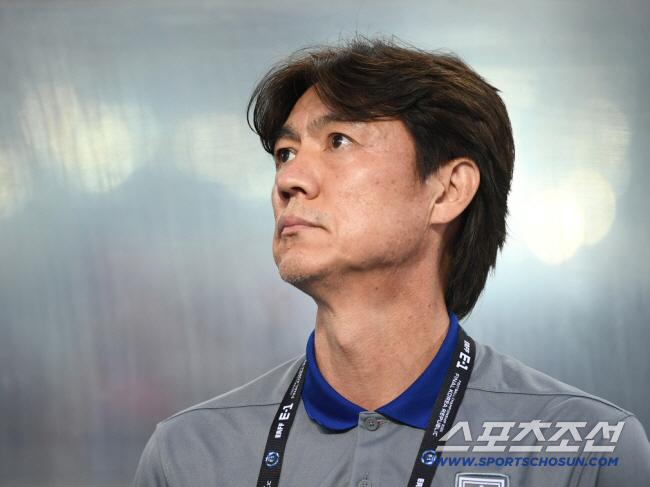 Park Yong-woo, Hwang In-beom, excluding another injury → Official announcement of KFA to protect players, Hong Myung-bo-ho, who turned on a red light...Without alternative selection, go ahead with the midfield experiment