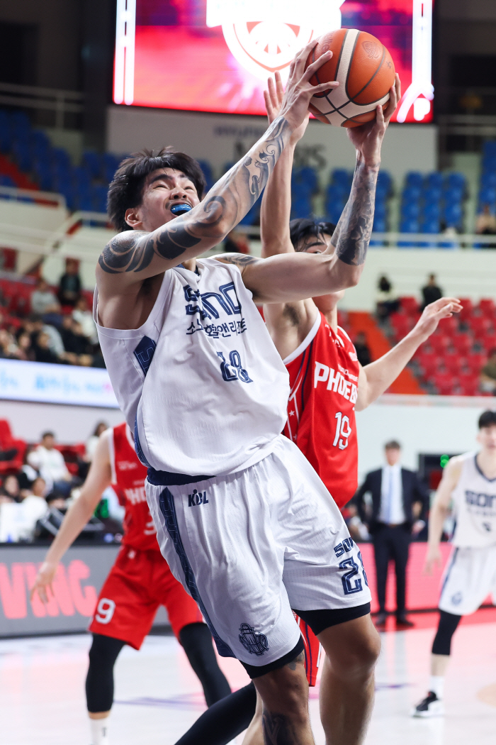  Short Roll's Magic Signature Jin Park Moo-bin's brilliant shot selection. Hyundai Mobis 7468 Sono overpowered. Why was Sono's one-shot attack swallowed by the Hyundai Mobis swamp