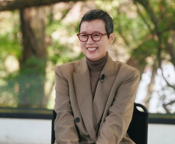 Park Mi-sun Overcomes Breast Cancer, Uquiz Appears with Short Hair...I'm here to report my survival