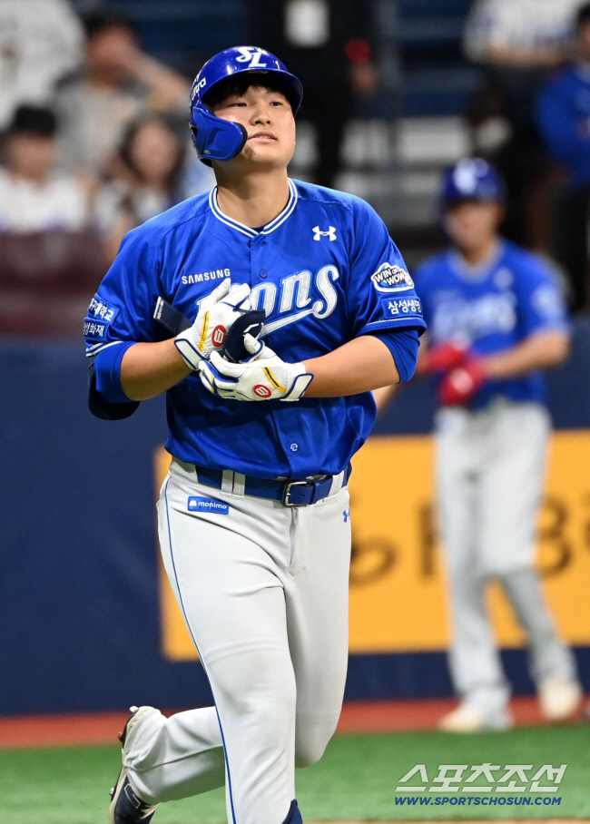 Samsung left-handers Lee Seung-hyun and Su-ho are leaving for Australia...Improved skills through overseas league experience