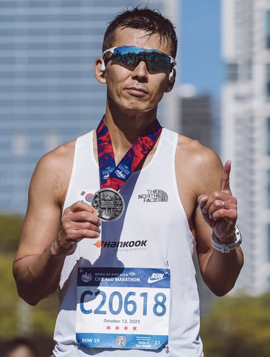 Sean, YG's major shareholders are not all about the official position, blow away a chance to touch a few billion won