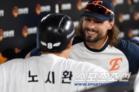 The temperature difference between Roh Si-hwan's one-two punch. Well done Foncé. Weissen, see you next year