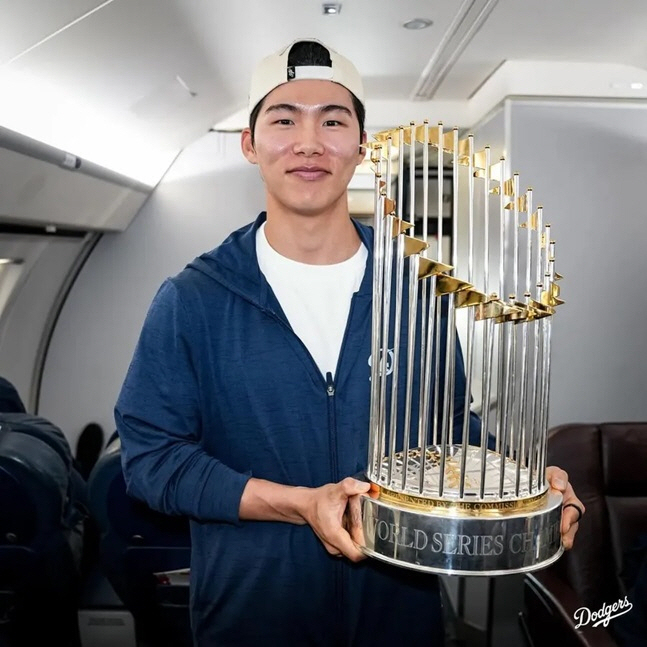 Winning the first year of ML. Comet Express returns to Korea. I go to my favorite team and win. The moment I dreamed of