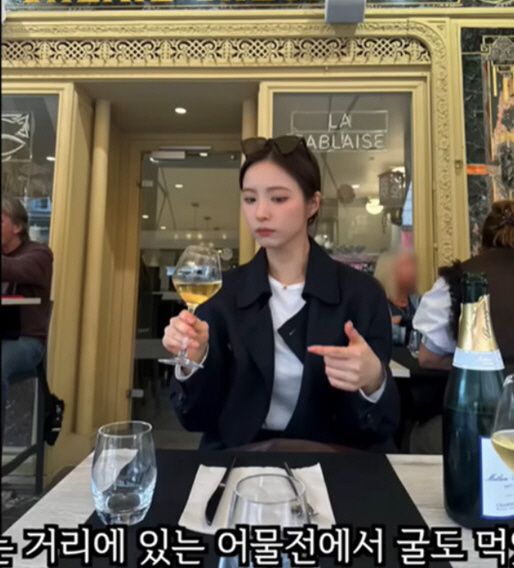 35 year old Se-kyung Shin, 40 days of wealth and beauty in Paris..a top actor class