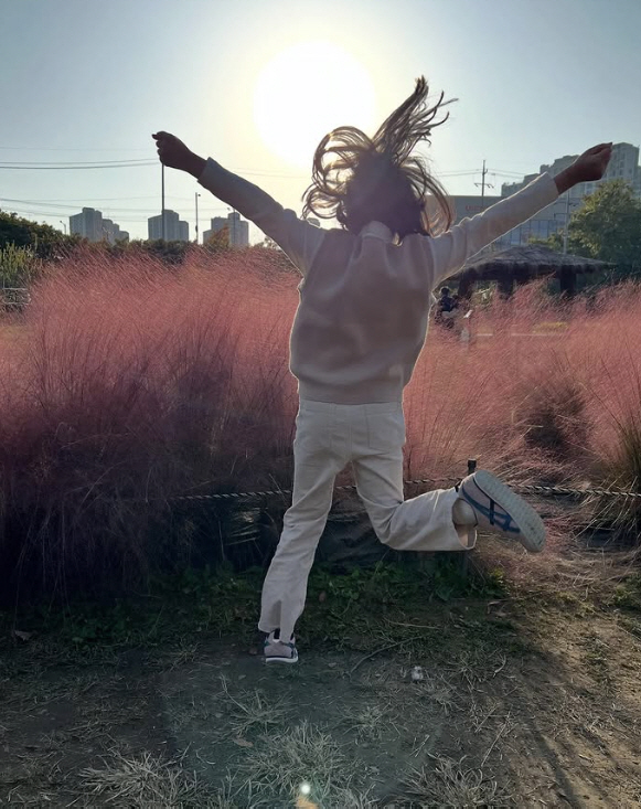 Cho Yoon-hee's daughter, 8-year-old Roa, Lee Dong-gun, is the same..He's tall and perfect