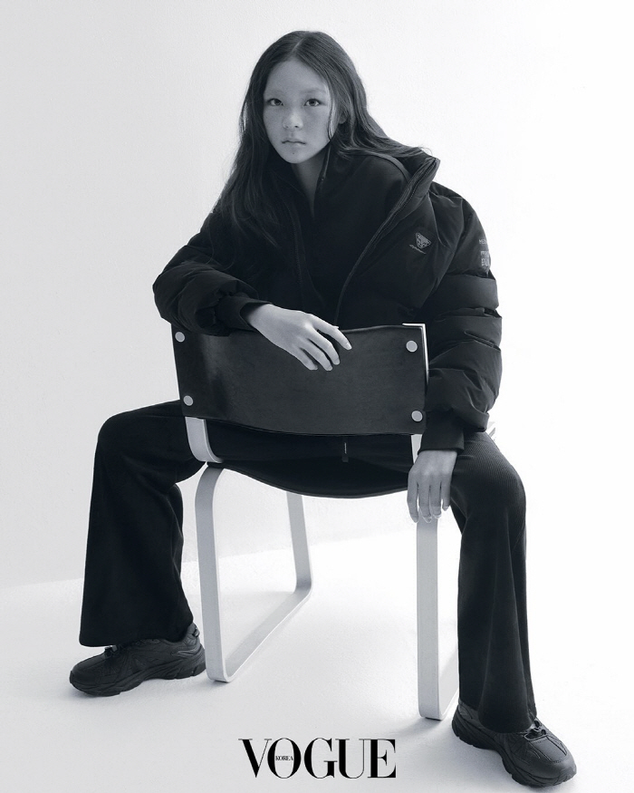 Chusarang without glasses, did it when she was 14 years oldShowing off the model pose, decorating the photoshoot