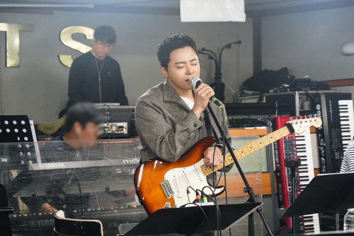 Gummy ♥ Cho Jung-seok is busier with two children as a father...Zombie Daughter Reaches 5 Million → National Tour Preparation