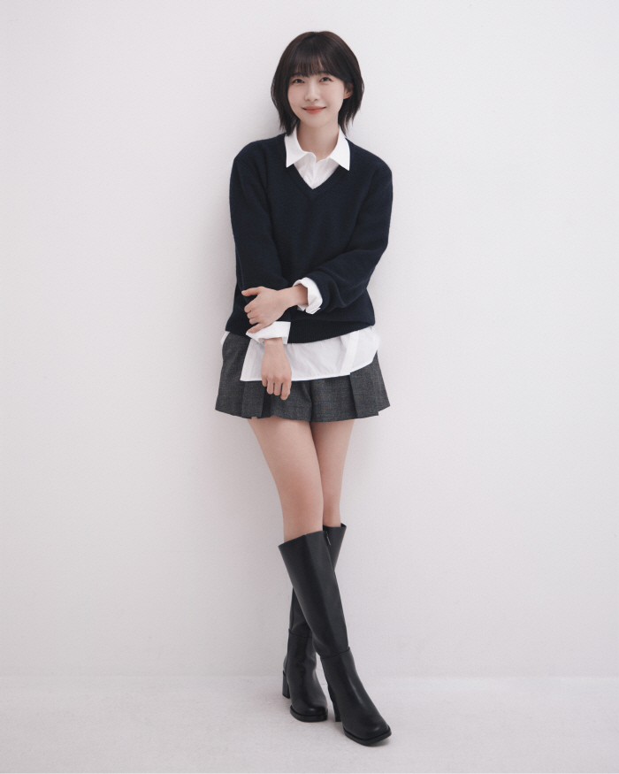 Good Girl Buscemi Ju Hyun Young Village Hall Ballet? I meant Young Sook for the 16th solo album