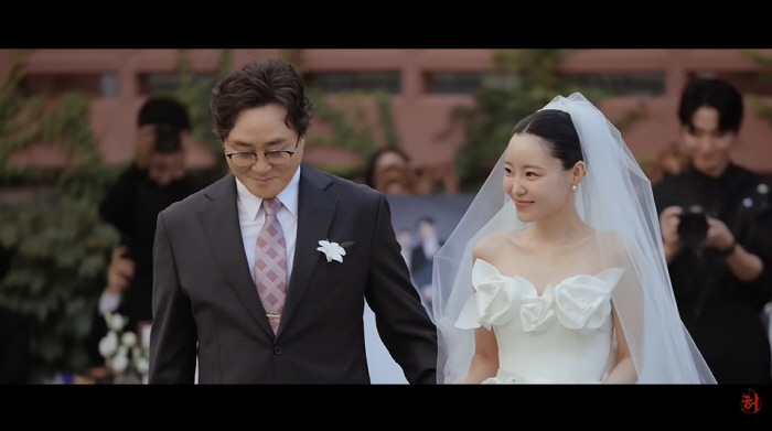 Jukjae, ♥ Sweet husband singing for Heo Song-yeon, let's live a long, happy life (Hae sisters)