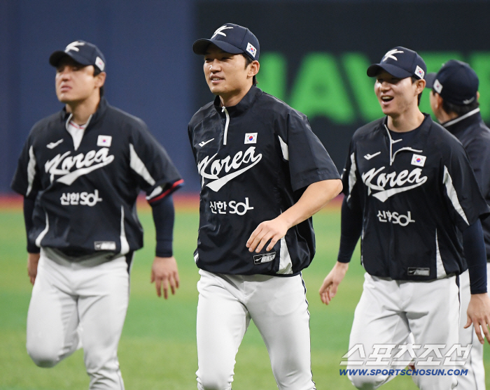  Park Hae Min, the eldest member of the center line