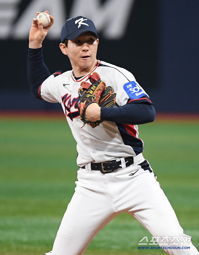  Park Sung Han, I'm the main shortstop in the national team