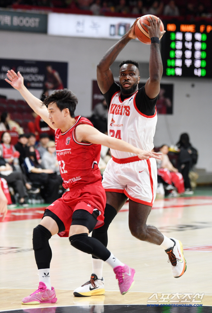  WON YOUNG's sense of humor