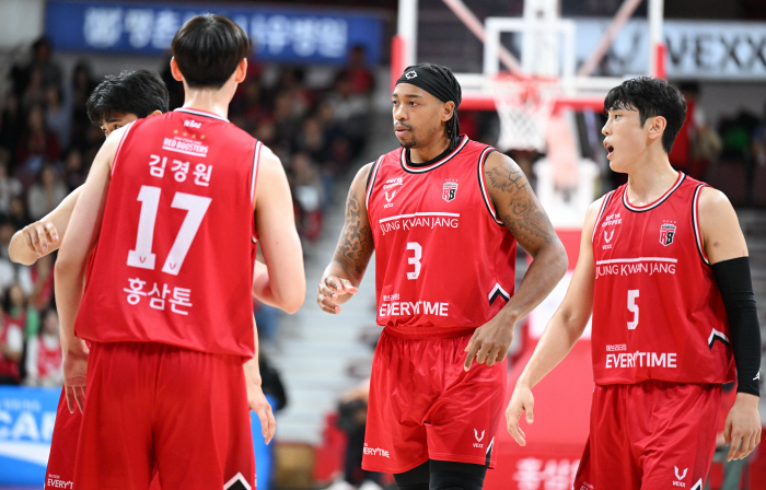 SK, who is a successful contender, won 6866 in the lead in the articles of association, and won the battle again…Jeong Kwan-jang's first consecutive defeat of the season, SK, and second consecutive win of the season