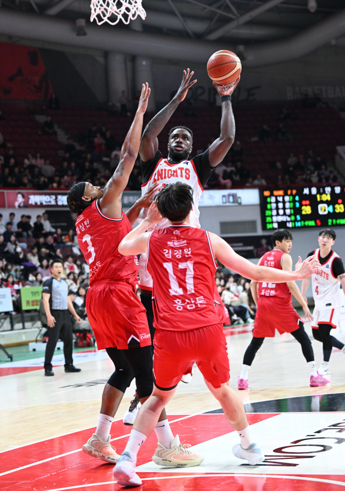 SK, who is a successful contender, won 6866 in the lead in the articles of association, and won the battle again…Jeong Kwan-jang's first consecutive defeat of the season, SK, and second consecutive win of the season