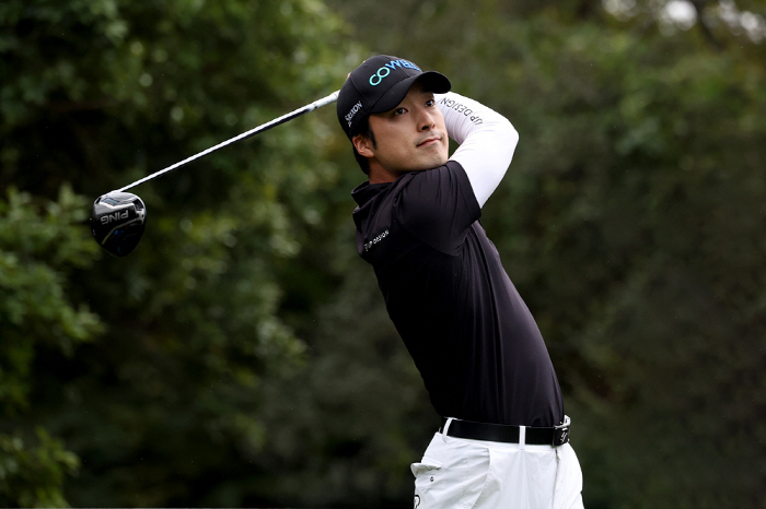 The 15th hole of death, the ball that I thought was going out, came back aliveI can win for the first time in my life. Is this Jeju-do buff