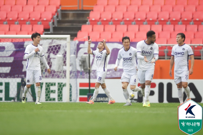 Cesinha's earnest prayer worked! Kim Hyun-joon scored a theater goal in 94 minutes. Daegu saved the remaining spark10 wins against Gwangju → Jeju lost against Anyang 12 