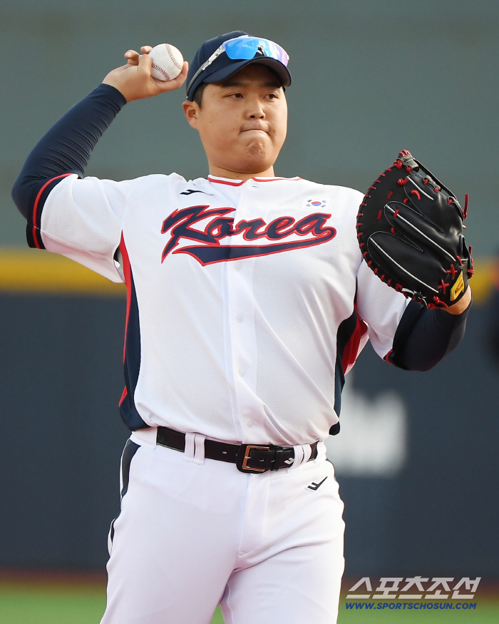 The on-base king who hits home runs twice. Is it the strongest birth in history. Ryu Ji Hyunho's first match point is...