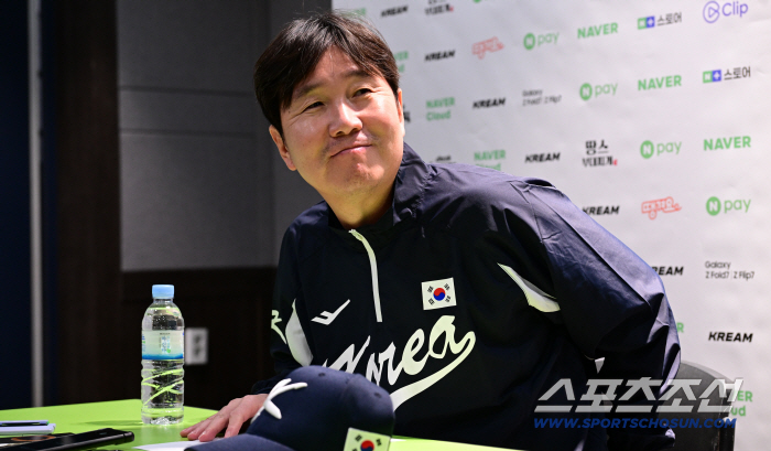  Director Ryu Jihyun's smile