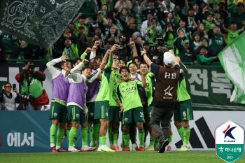 Song Min-gyu's first goal click→ Lee Dong-joon's new goal from the military and Lee Seung-woo's flag ceremony! Jeonbuk Wins 31 Trophy Festival vs. Daejeon 