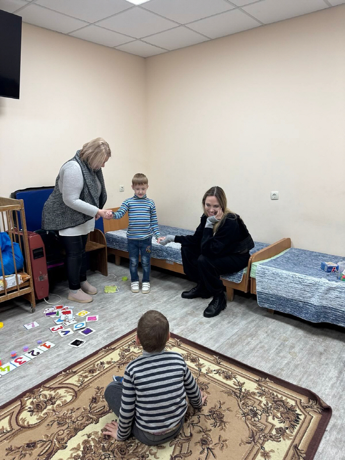Angelina Jolie, Ukra bodyguard, taken from the scene and stunned by the draft...I can't believe it