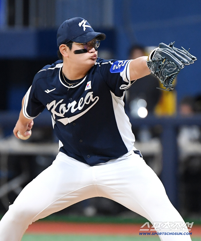 The diagnosis of Kim Seo-hyun and Ryu Ji-hyun, whose only loss in Korea for two days, was exhausting. However, the reason for the replacement was the number of pitches