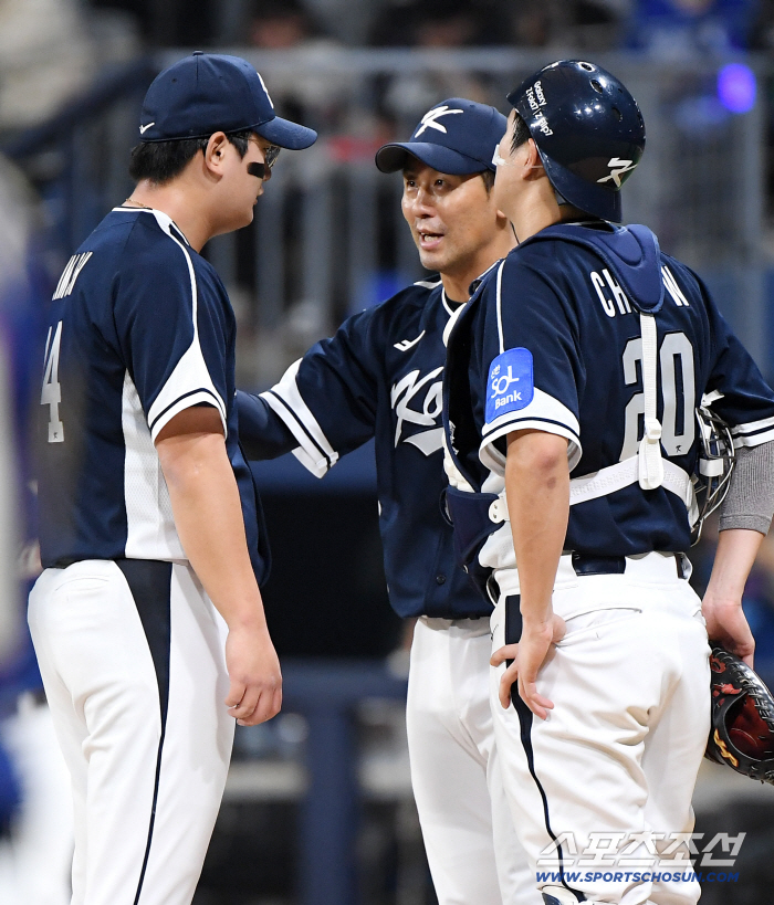 The diagnosis of Kim Seo-hyun and Ryu Ji-hyun, whose only loss in Korea for two days, was exhausting. However, the reason for the replacement was the number of pitches