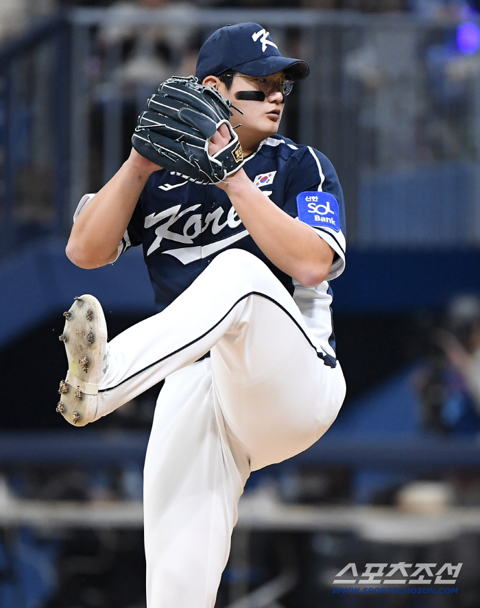 The diagnosis of Kim Seo-hyun and Ryu Ji-hyun, whose only loss in Korea for two days, was exhausting. However, the reason for the replacement was the number of pitches