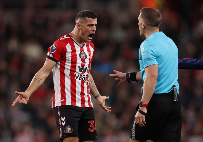 Even if I die, Sunderland, 'Treasure Valley'! The 94th-minute equalizer against Arsenal led to a 22nd match...Arsenal's scoreless  10 consecutive wins closed