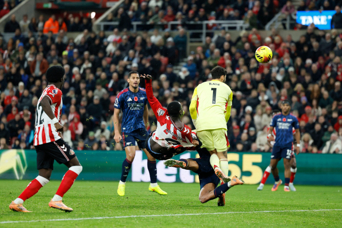Even if I die, Sunderland, 'Treasure Valley'! The 94th-minute equalizer against Arsenal led to a 22nd match...Arsenal's scoreless  10 consecutive wins closed