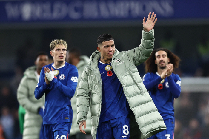 Former bomb squad member's answer to Manchester United selling Garnacho well, first multi help in career...Hwang Heechan rang