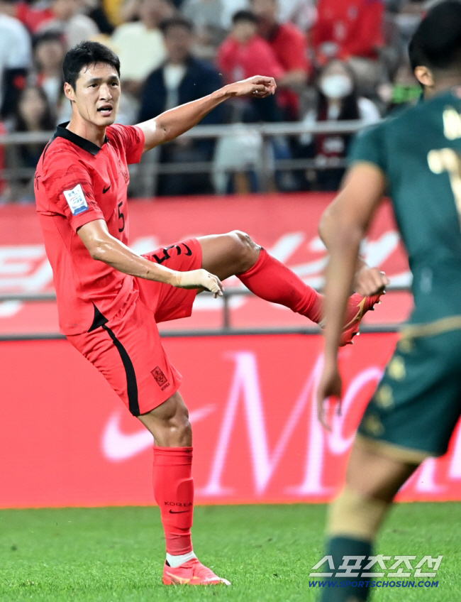 Hong Myung-bo's midfield again! Following Park Yong-woo and Hwang In-beom, Baek Seung-ho collapsed…If the shoulder dislocation fails to join, replacement is inevitable
